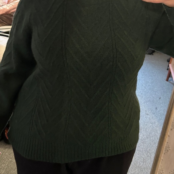 Dark Green Cable Knit Sweater - Picture 5 of 5